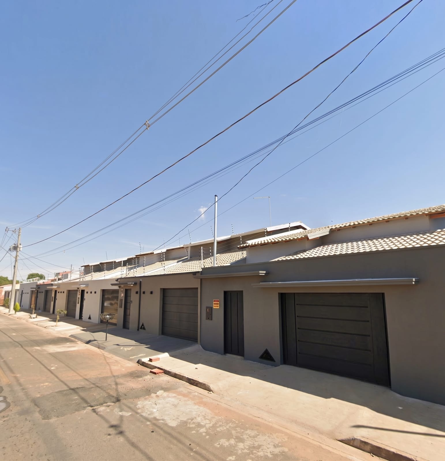 Casas entregues do Residencial Parque dos Verdes em Araguari/MG